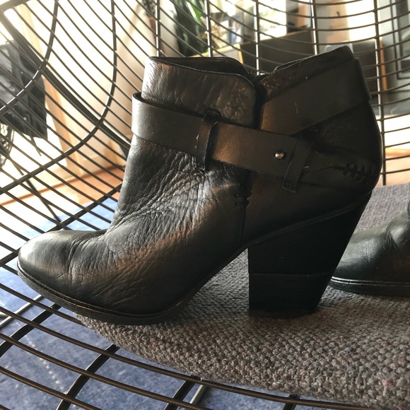 Dolce Vita soft leather ankle boots (fits 7.5-8.5) - Picture 7 of 8